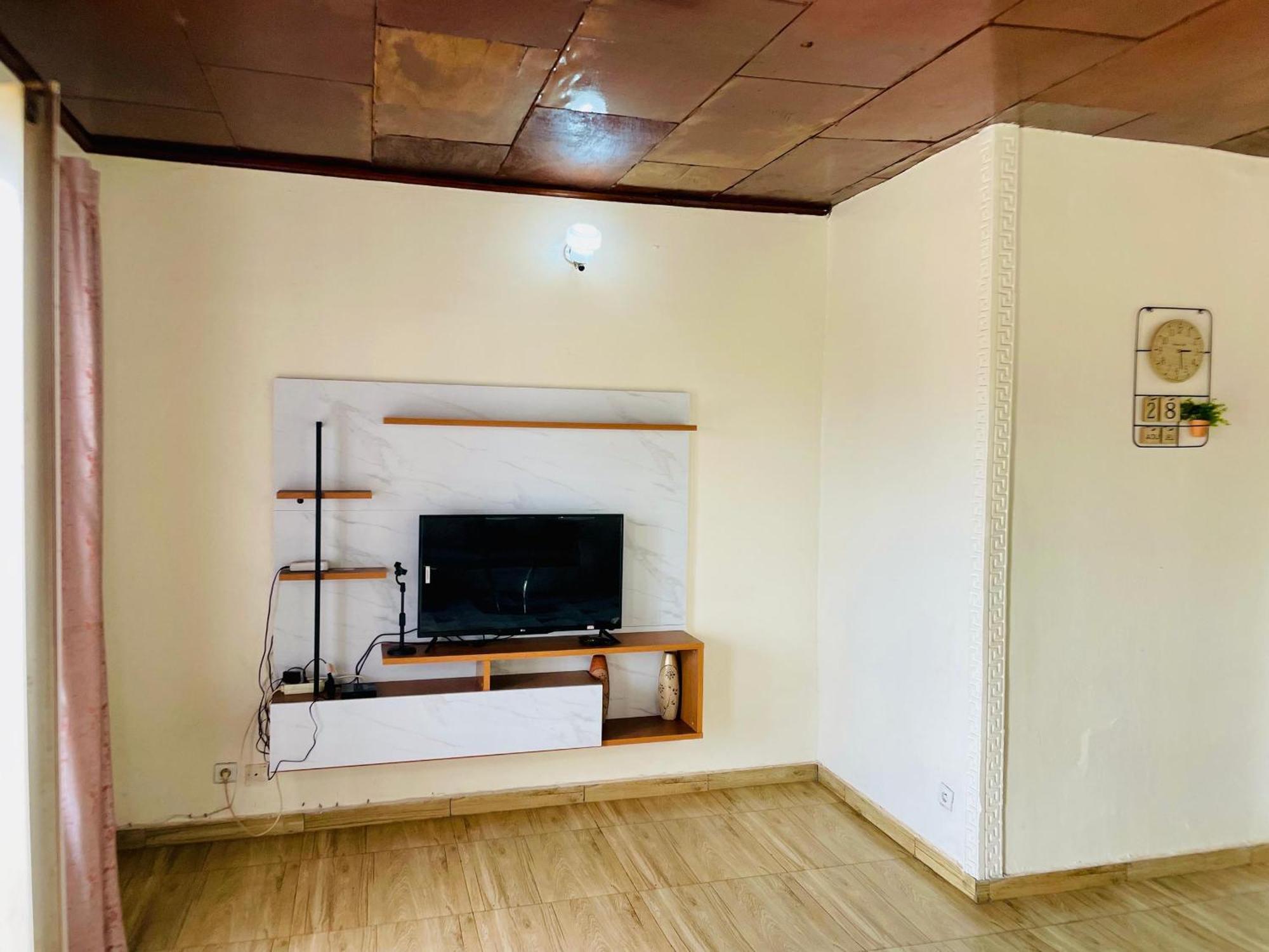 Appartement Avec Vue Panoramique Two Or Three Rooms Yaoundé Kültér fotó
