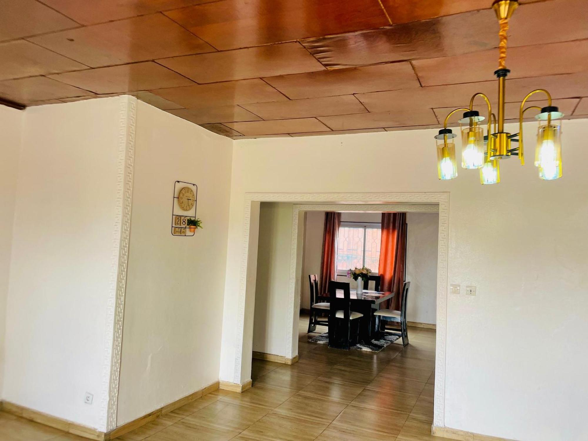 Appartement Avec Vue Panoramique Two Or Three Rooms Yaoundé Kültér fotó