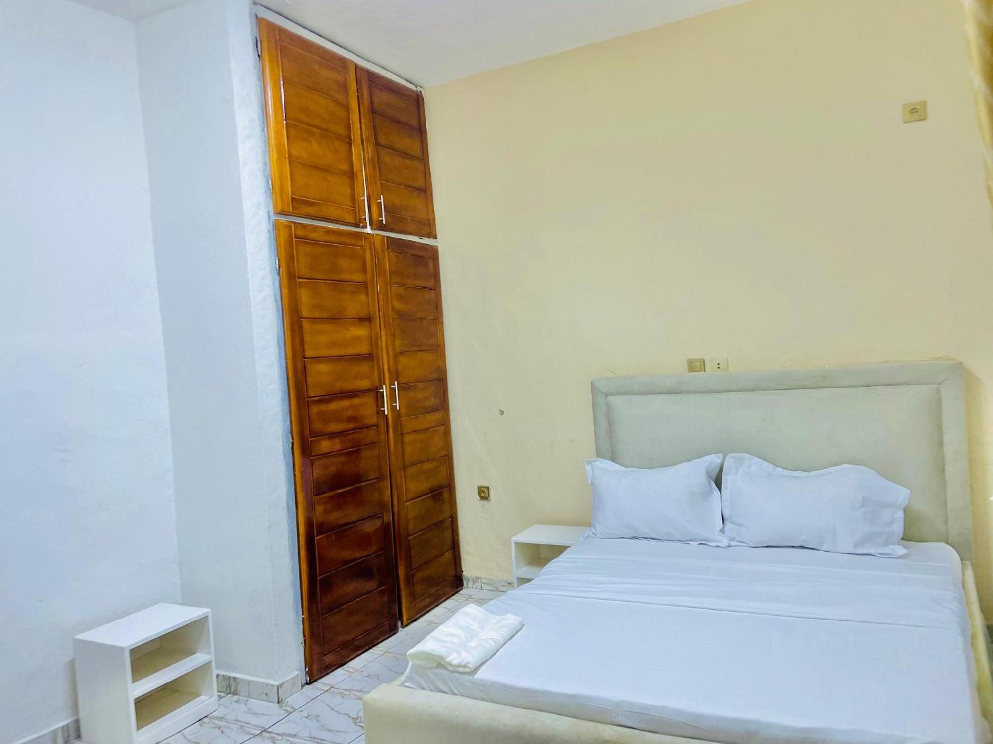 Appartement Avec Vue Panoramique Two Or Three Rooms Yaoundé Kültér fotó