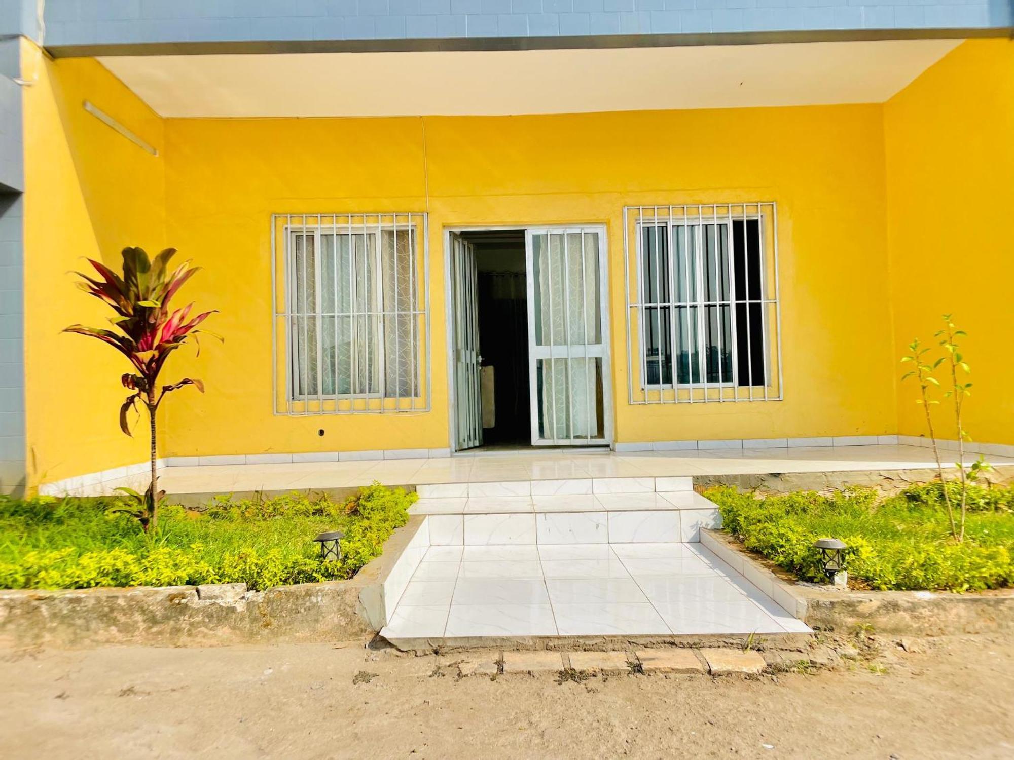 Appartement Avec Vue Panoramique Two Or Three Rooms Yaoundé Kültér fotó